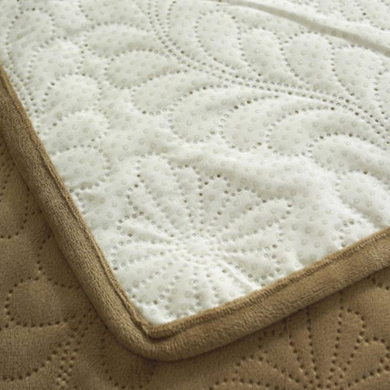 Vysoce kvalitní tlustý měkký plyšový prošívaný ručník na pohovku Protiskluzové potahy na pohovku do obývacího pokoje Jednodílný potah na pohovku pro domácí mazlíčky