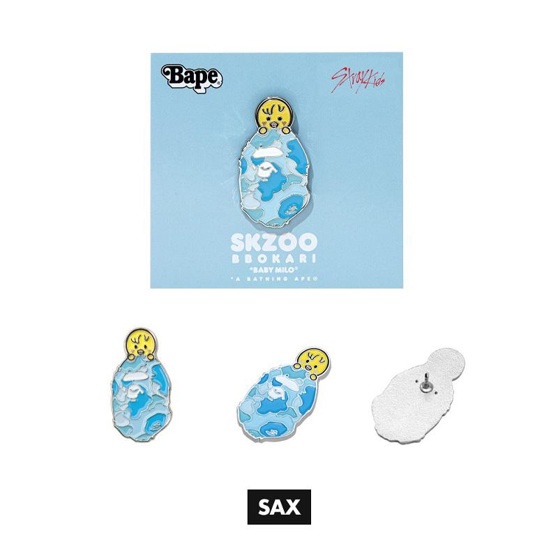 

[ПРЕДЗАКАЗ] STRAY KIDS × BAPE – МЕТАЛЛИЧЕСКИЙ ЗНАЧОК (8 типов) SAX