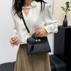 Large Capacity Lychee Pattern Kelly Bag - Versatile Fashion Handbag with Lock Buckle