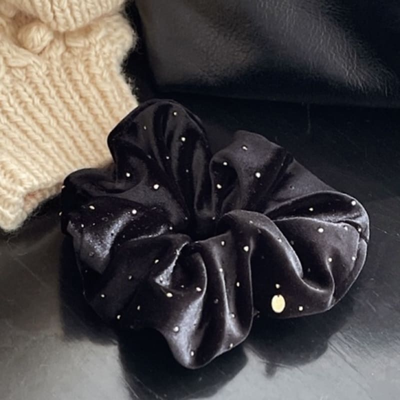Oar Gold Dot Velvet Volume Scrunchie [Black]