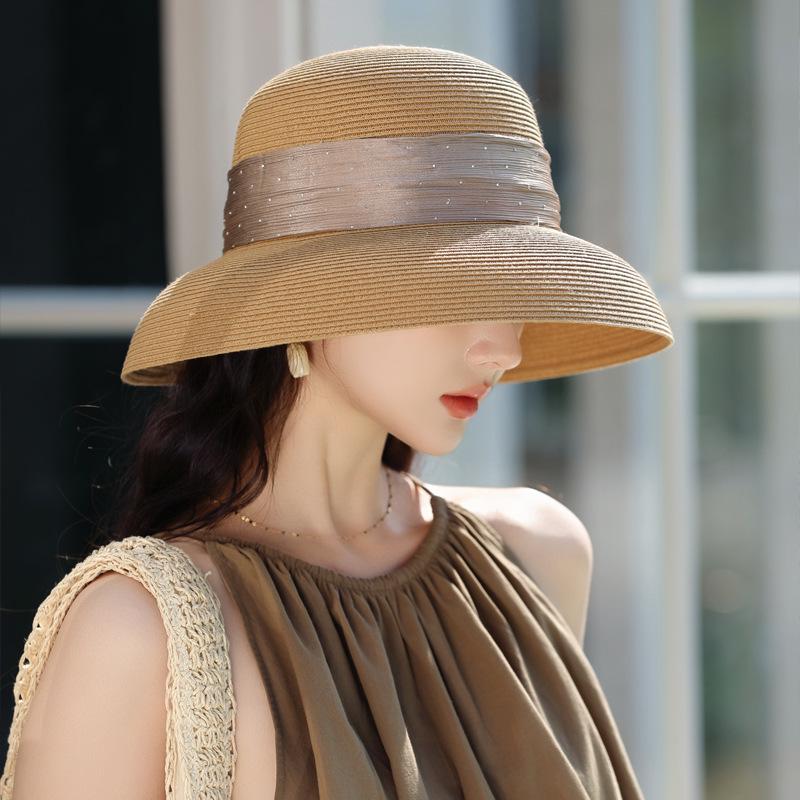 High-End Hepburn Style Raffia Sun Hat for Women - Elegant Summer Travel Accessory