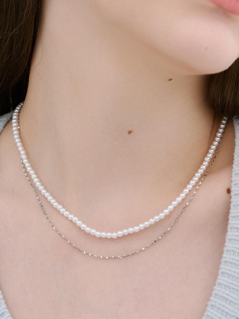L'Ombrillant Layered Pearl Surgical Steel Chain Necklace