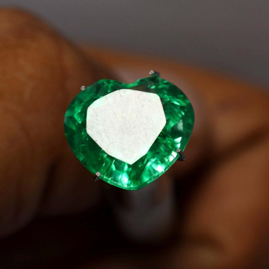 Natural Colombian Emerald Green Heart Shape 5.60 Ct CERTIFIED Loose Gemstone AM-202