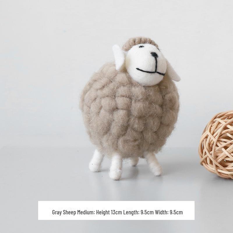 

Милые украшения из фетра в виде овец: Креативный декор детской комнаты и спальни в скандинавском стиле