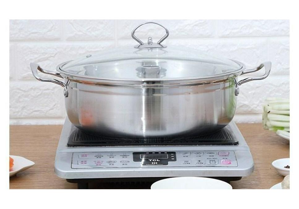 Stainless Steel Dual-Use Seafood Steamer Pot for Gas & Induction Cooktops.