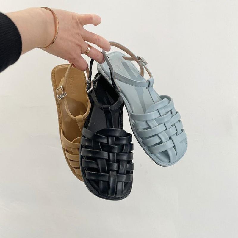 Fashion Large Size Low Sandals Woman Leather Big Low-heeled Slides Hoof Heels PU Fabric Rubber Fretwork Large Size Low Sandals Woman Lea