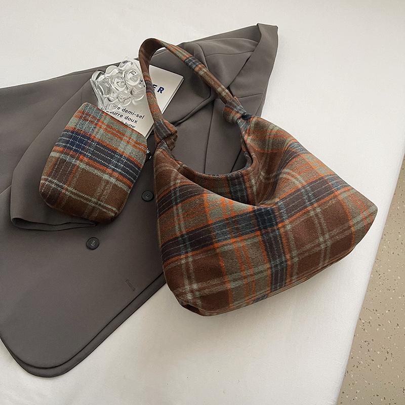 Winter new fashion dumpling bag versatile casual shoulder versatile women's bag