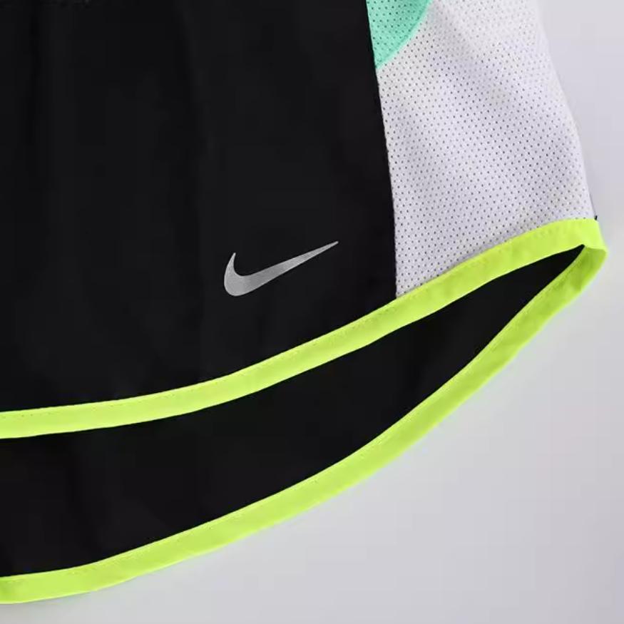Nike Dri-Fit Quick-Dry Comfortable Three-Quarter Casual Shorts Women Shorts Black Green 588625-011
