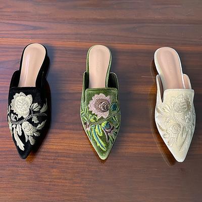 Fashion Velvet Embroidery Flower Mules Woman Elegant Shoes Pointed Closed Toe Slippers Slip On Flats Slides Femmes Pantuflas Sandalias