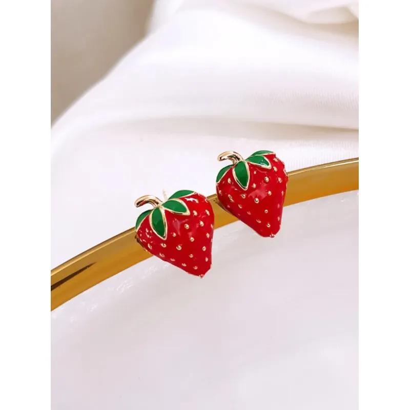 2 fashionable and cute small strawberry earrings for women's daily wear and travel accessories