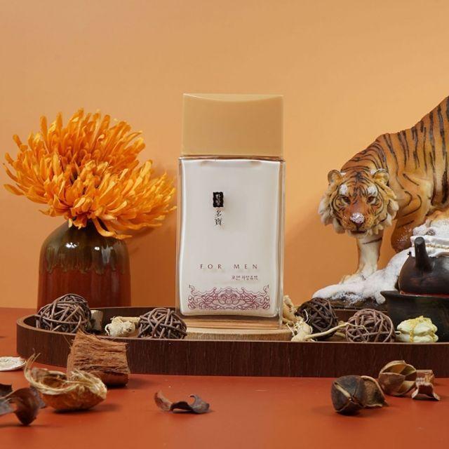 Экстракт мандарина UMKCKNHY Увлажняющий компонент Экстракт корня ангелики Мужской лосьон 150 мл