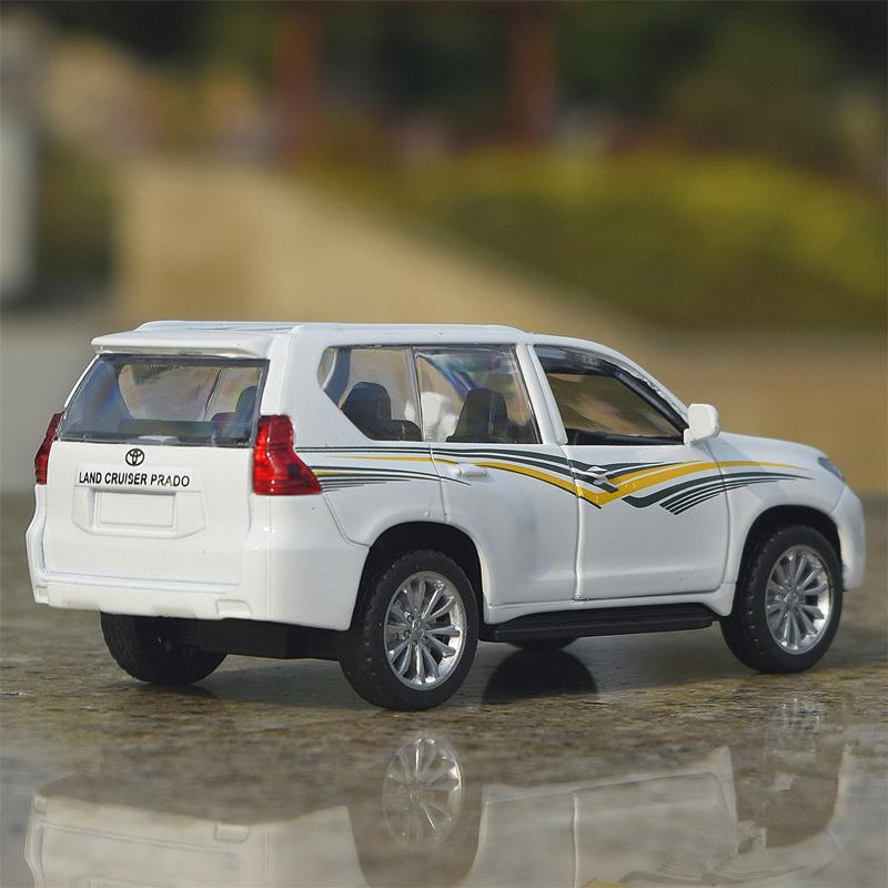 1/43 TOYOTA Prado SUV Alloy Car Model Diecast Metal Off-road Vehicles Car Model Miniature Scale Simulation Collection Kids Gifts