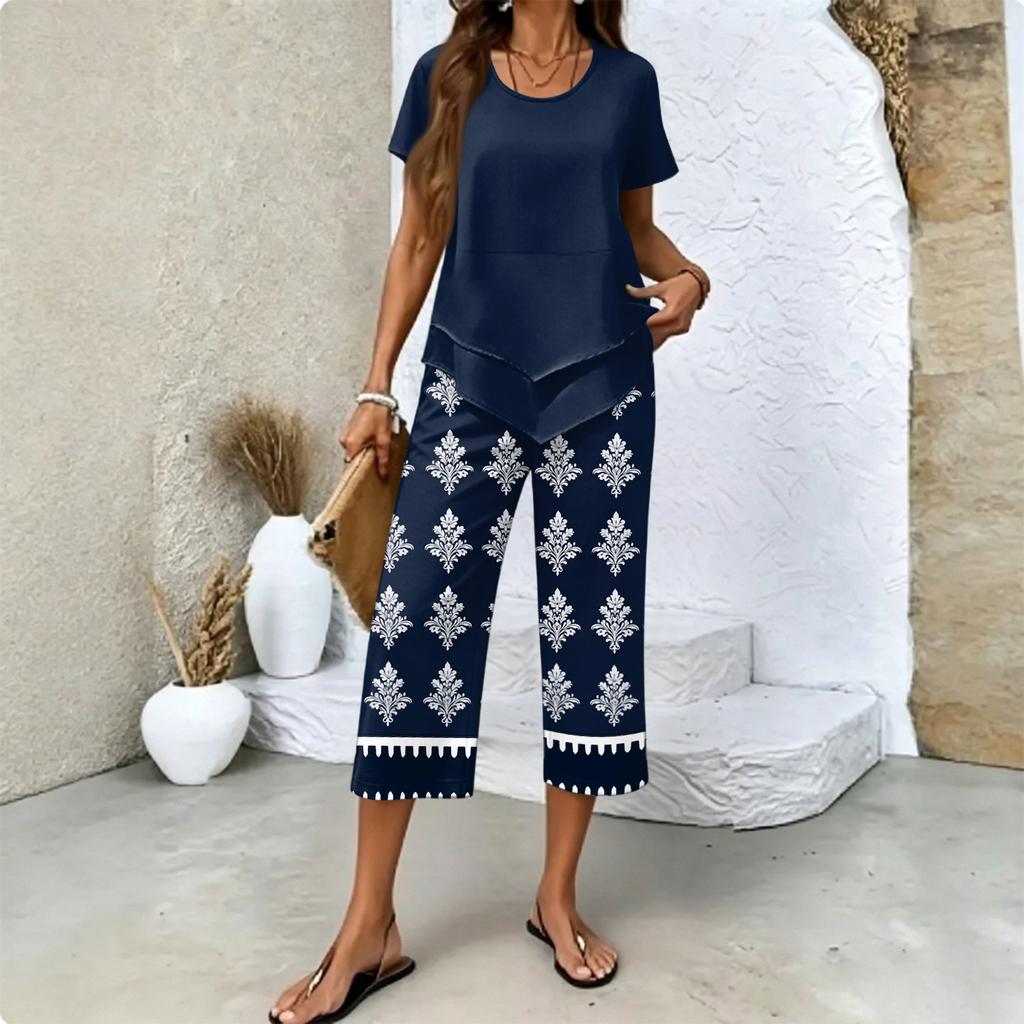 Women Casual Fashion Round Neck Printed Short Sleeve T Shirt and Capri Pants Set Lightweight Comfortable Summer Outfit