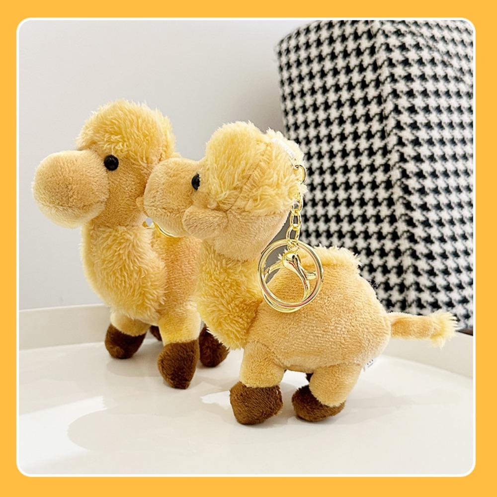 Plysch kamel nyckelring, söt kvinnlig docka, dockhänge, utsökt ryggsäck, bilnyckelring