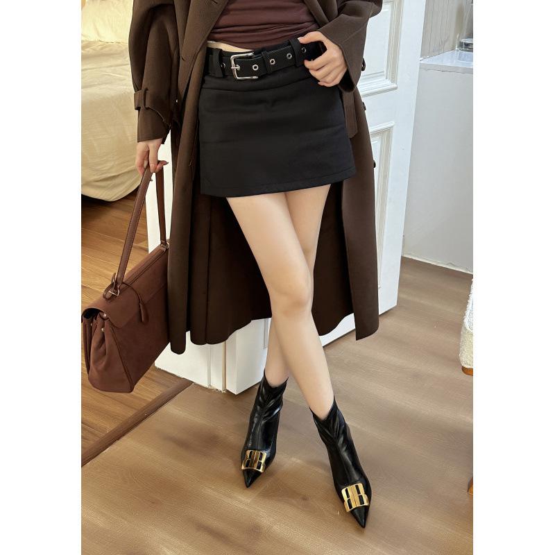 2025 new pointed kitten and French thin heel medium heel short boots women's buttons fashionable versatile thin short boots women
