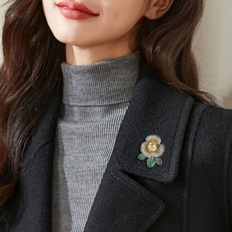 High-end Elegant Sparkling Rhinestones Camellia Brooch For Women Men Luxurious Suit Corsage Pin Office Party Jewelry Accessories