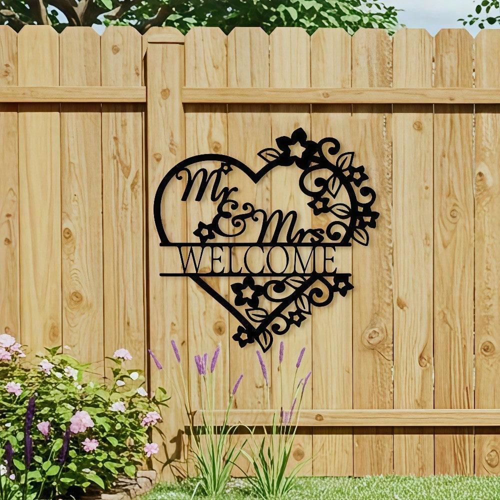 Elegant Heart Metal Wall Decor, Floral Iron Art for Wedding & Valentine's