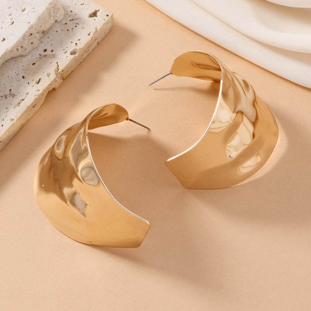 European-American Retro Geometric Wave Pattern Earrings