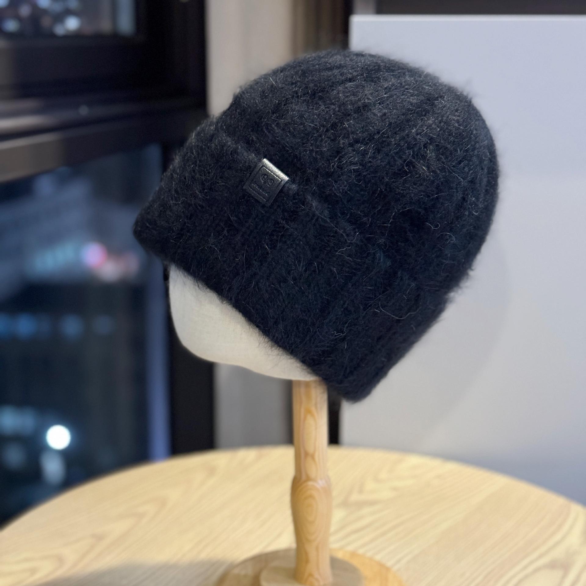 

New rabbit fur knitted wool hat for women, winter large head circumference, makes the face look smaller, red, cold-proof and warm, large head winter Adult54-60Average Size чёрный