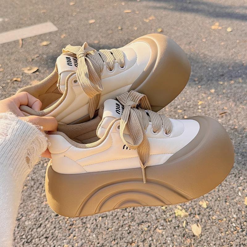 Bread shoes women's new 2025 popular fashion temperament big head shoes versatile thick sole heightening white shoes sports board shoes