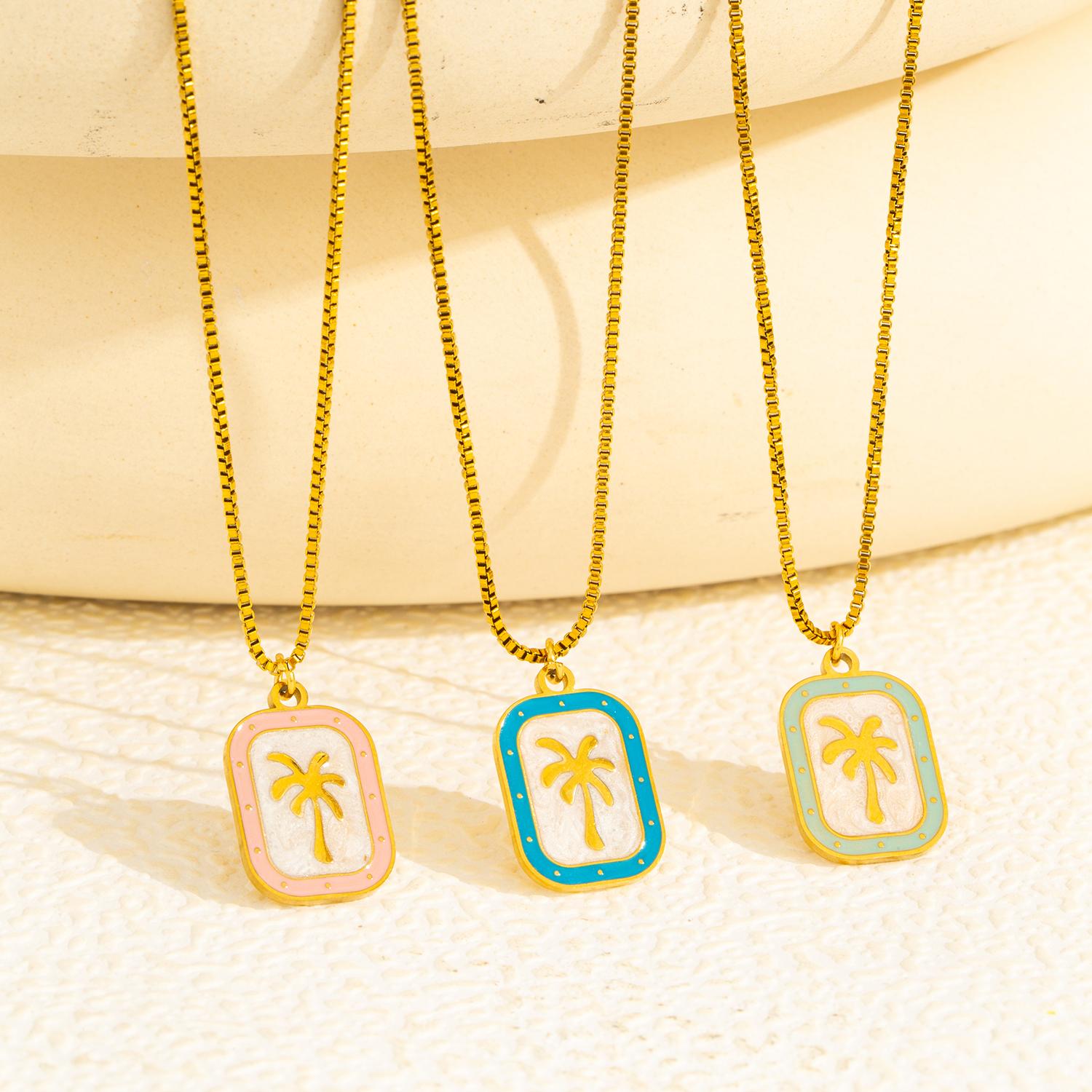 

Tropical Coconut Tree Pendant Necklace for Women - Cold Enamel on 18K Gold Plated Stainless Steel, Hypoallergenic Beach Jewelry зелений