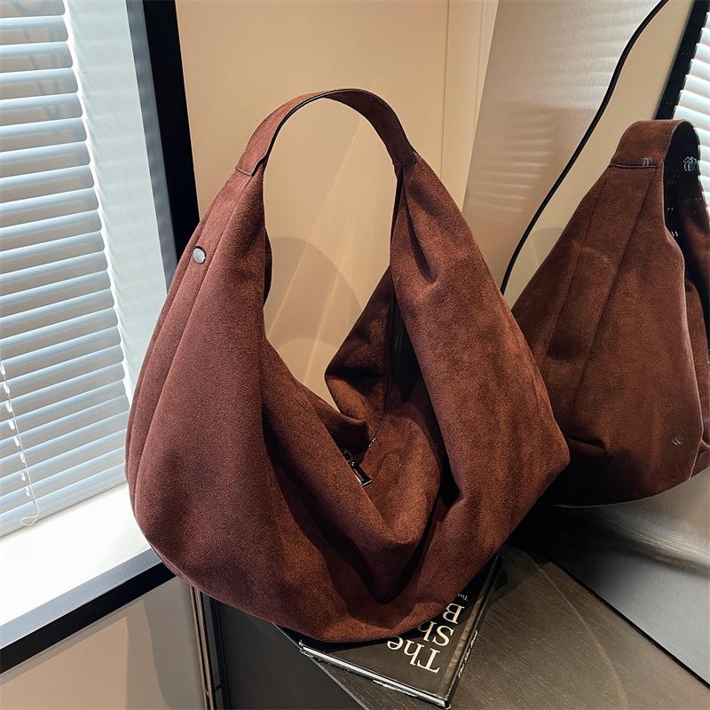 Casual Relaxation Large-capacity Bag Women's Commuter Shoulder Bag Velvet Bread Oblique Span Bag Women's Versatile
