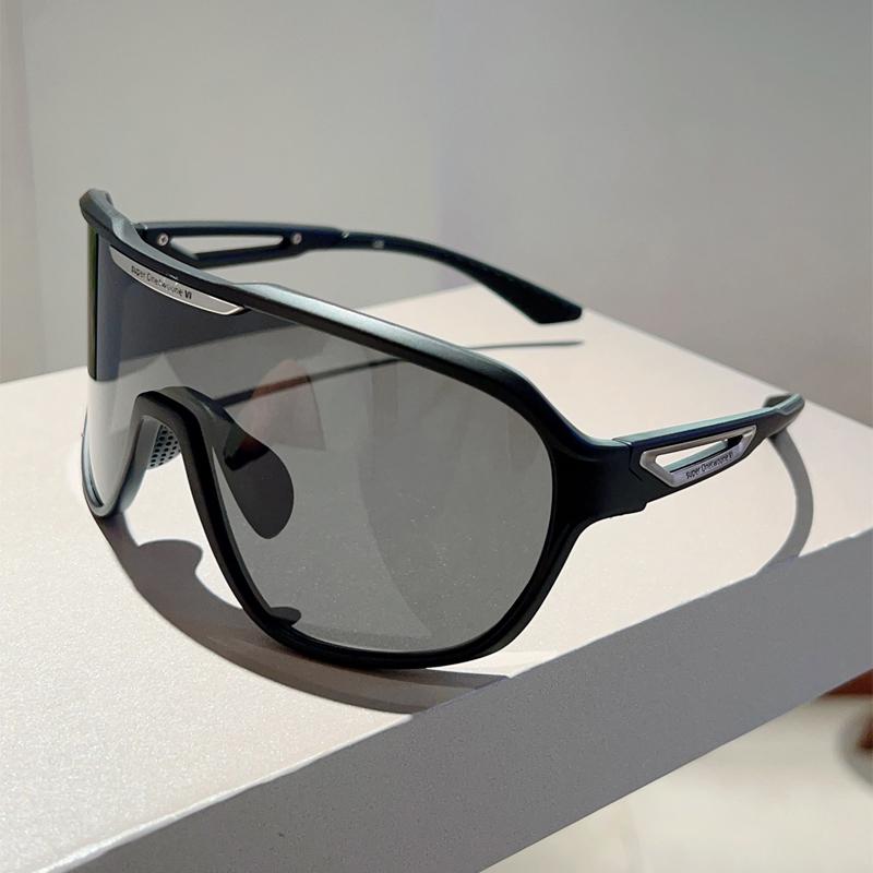 Oversized Sports Goggle Men  New Fashion Mirror Outdoor Cycling Sunglasses Women Fashion Anti-UV Protective Shades