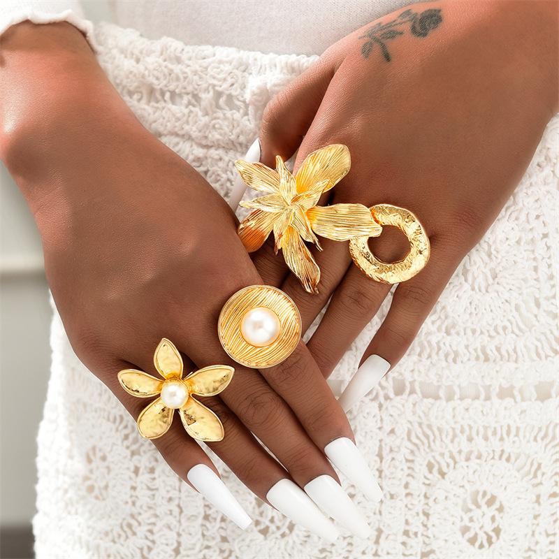 Exaggerated Gold Color Flower Geometric Open Ring Set for Women Personality Imitation Pearl Round Finger Ring Party Jewelry Gift