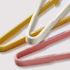 Pince Alimentaire en Silicone Résistante à la Chaleur Ustensile de Cuisine Antidérapant pour Barbecue Pain Gâteau & Glace Manche Ergonomique Sans Rayures Outil de Cuisson Essentiel pour la Maison