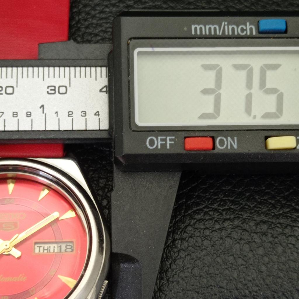 USED VINTAGE SEIKO 5 AUTOMATIC 7009A JAPAN MENS RED COLOR DIAL WATCH A433406-2 R116-a433406