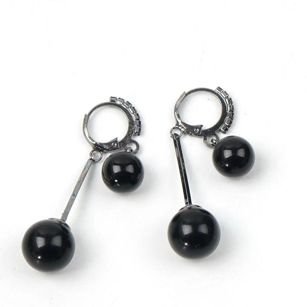 Elegant Tassel Earrings: Retro Black Ball Design, Versatile & Trendy for Women