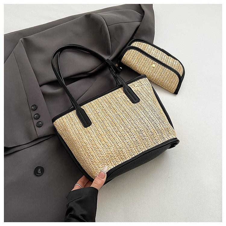 

Large capacity tote bag simple leisure vacation beach bag women s 2025 summer new fashion shoulder woven bag