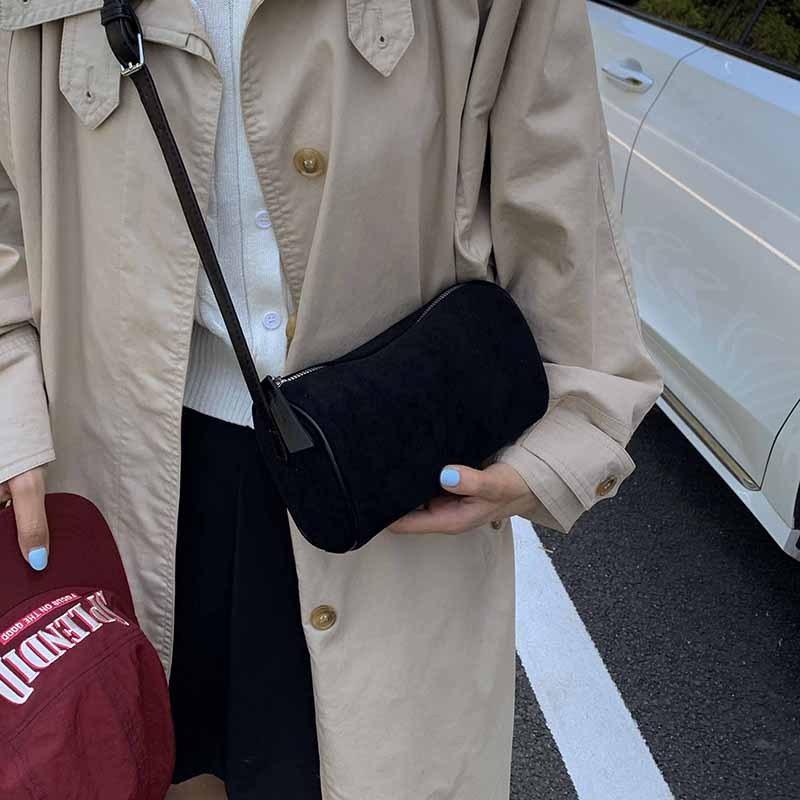 Retro matte cylinder bag women's new versatile shoulder messenger bag niche design pillow bag