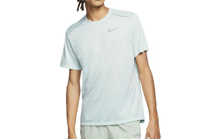 Nike T Shirts Men s Light Blue Crew Neck Moderate Straight Fit CT7750-457 L
