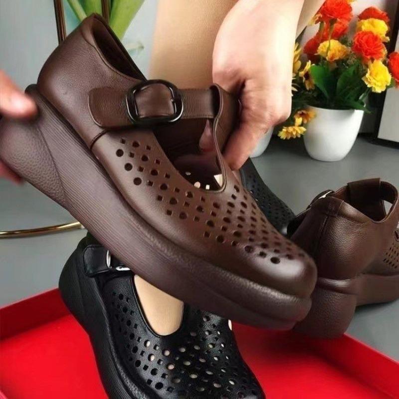 Women's Mid-heel Sandals with Thick Soles Anti-slip Perforated and Breathable Clogs Cool Mom Shoes