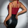 Body-Dessous-Sets mit ausgehöhltem Kragen und Riemen aus neuer Perspektive