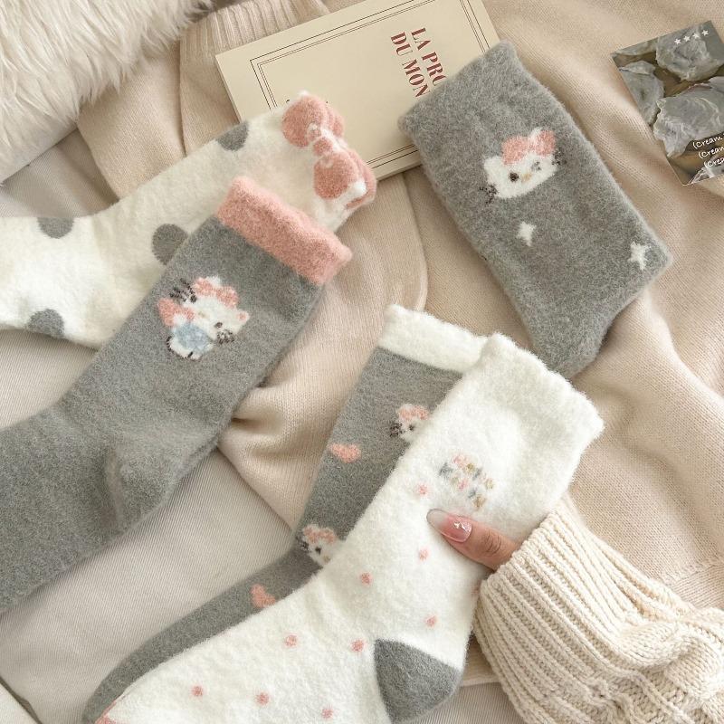 Autumn and winter soft thickened velvet warm sleeping socks home socks women's Australian velvet cartoon kitten color matching medium tube socks