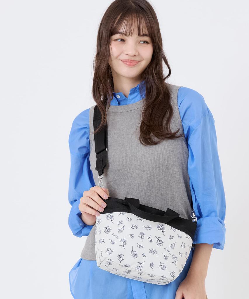SMALL BUCKET TOTE 3041 Ink Sketched Floral Ivory [Official] / /