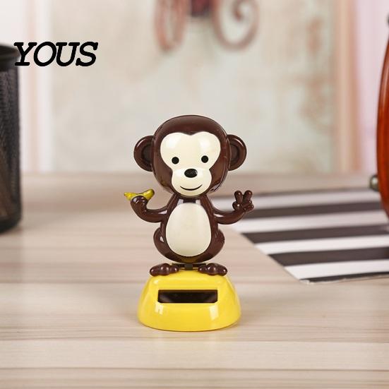 Solar Powered Car Decoration Ornaments, Shaking Head Monkey Toy, Banana Holding Colorful Dashboard Toy Figure, Swinging