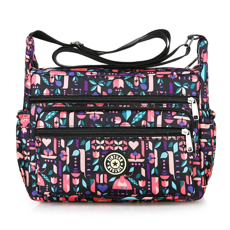 Large Capacity Women's Single-Shoulder Crossbody Bag - Stylish Oxford Nylon for Middle-Aged Moms