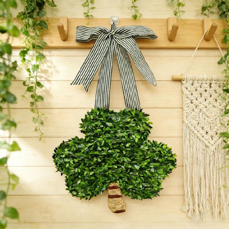 Charming . 's Shamrocks with Plastic for Door Hanging and festives Cheer
