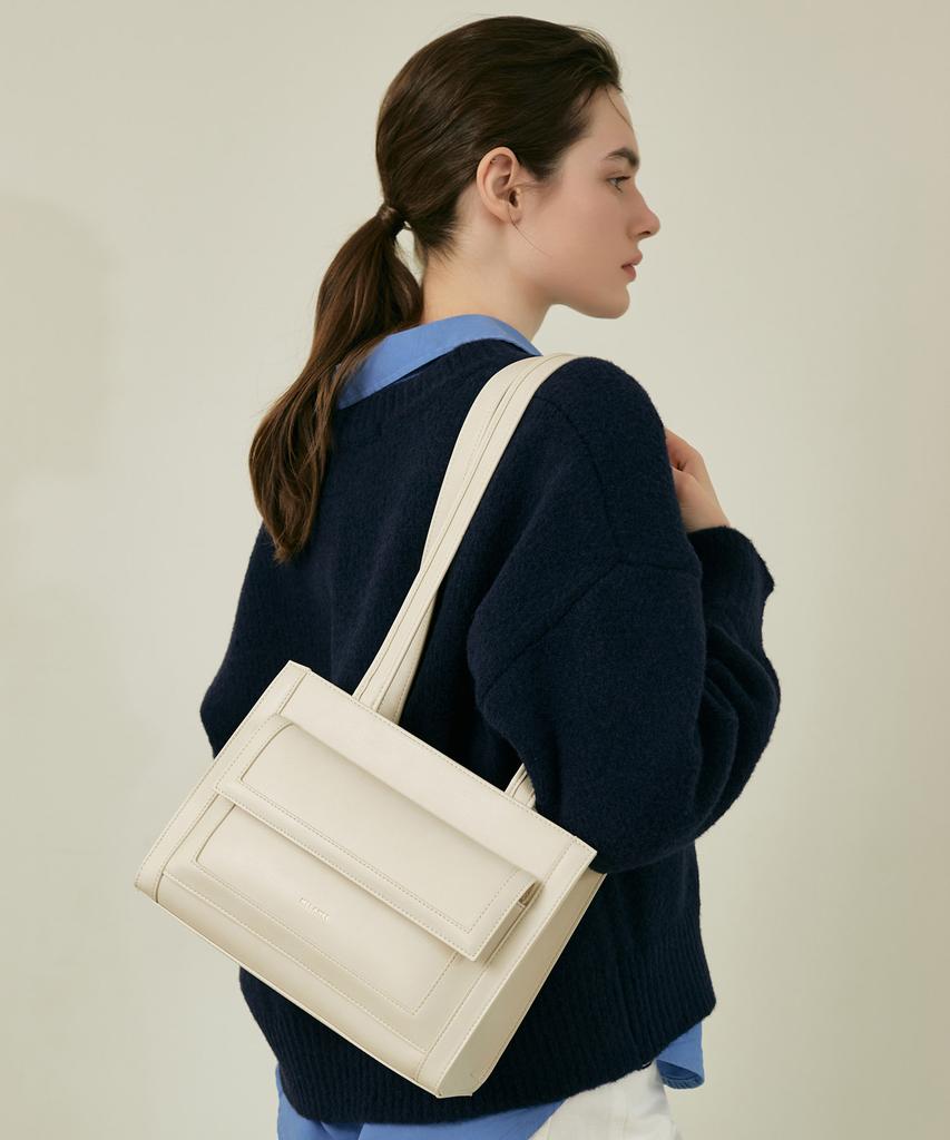 Mclanee 571 Barco Shoulder Bag