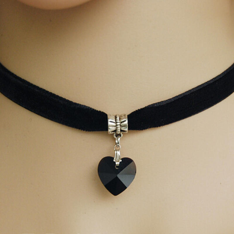 1X Gothic Velvet Heart Choker Handmade Necklace Pendant Retro 80 90S