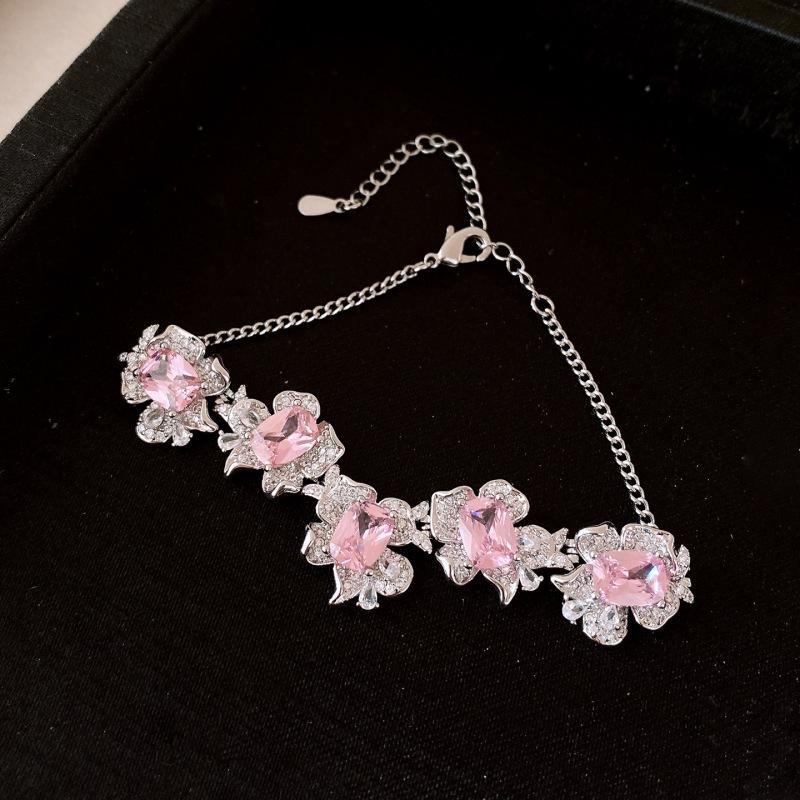 Korean Style Shiny Zircon Flower Buckle Bracelet: Light Luxury, High-End, Fashionable Bangle for Women