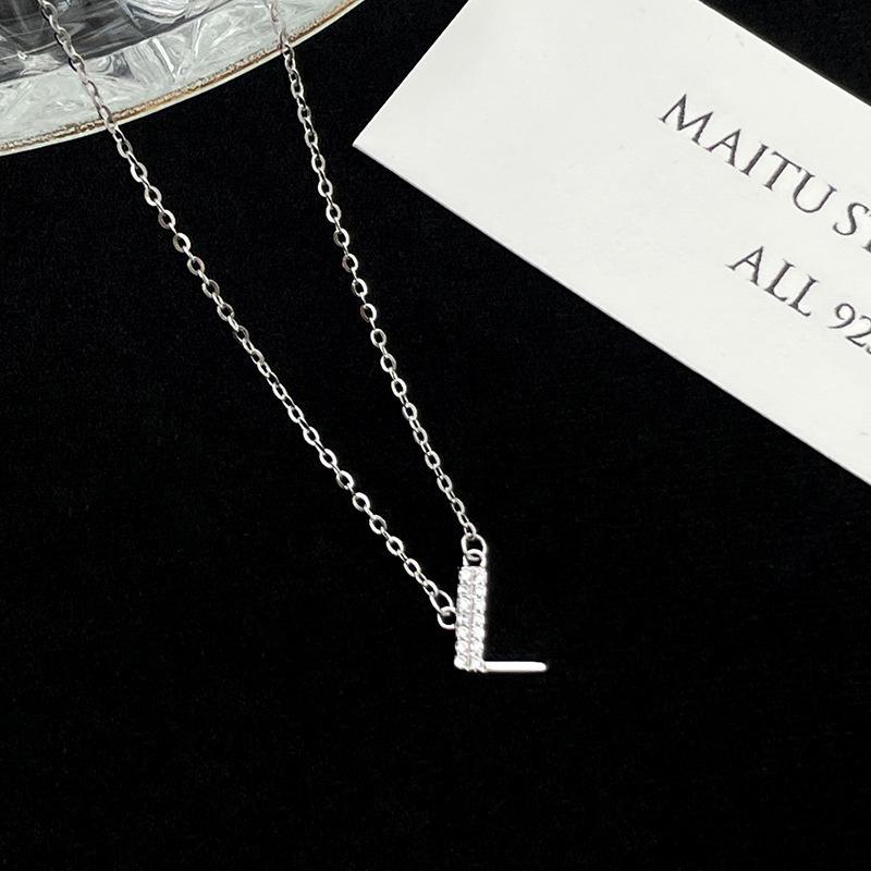 Banyan Tree S925 Silver Alphabet Necklace: Women's Summer Diamond Pendant with 26 English Letters Elegantly Designed.