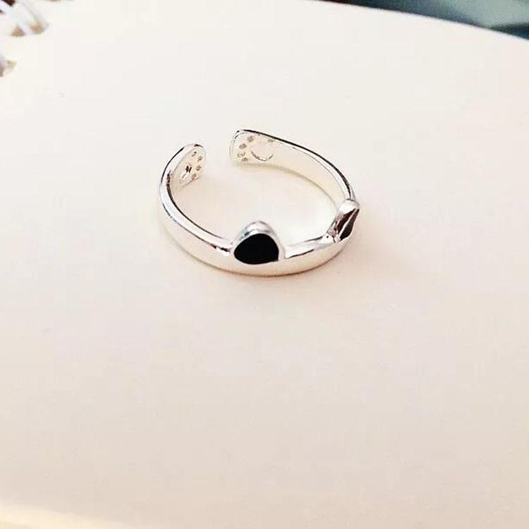 Adorable Cat Claw and Ear Ring - Cute Pet-Themed Jewelry