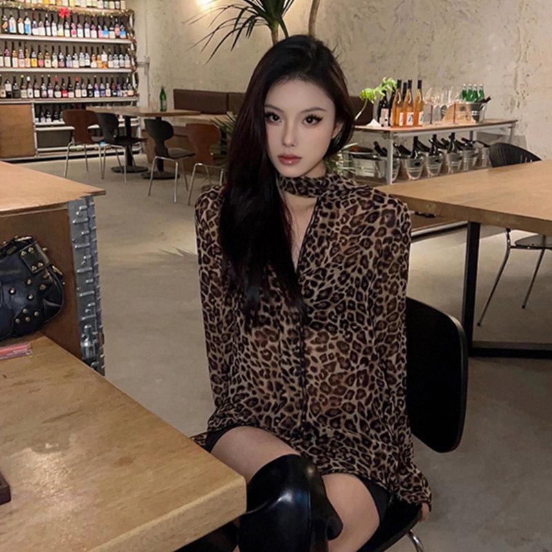 

Женская блузка средней длины с V-образным вырезом и длинными рукавами из шифона с леопардовым принтом и утяжкой на талии L