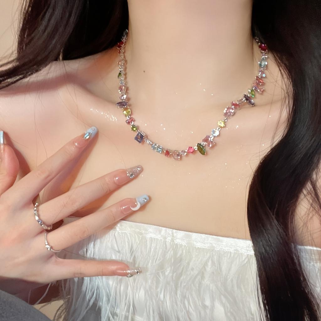 Candy Color Crystal Zircon Necklace, Sparkling Y2K Style, Rainbow Collarbone Chain, Jewelry Gift, Suitable for Eid Al-Fitr.