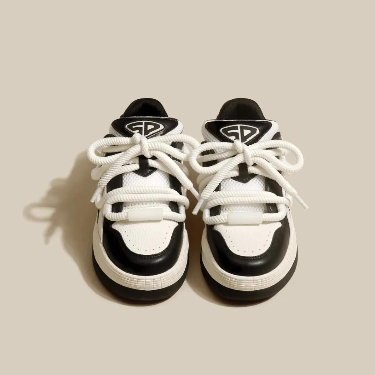 

Горячая женская обувь кожаные кроссовки новые весенние белые черные кроссовки на шнуровке модная дизайнерская повседневная обувь брендовая обувь для женщин 40 чёрный