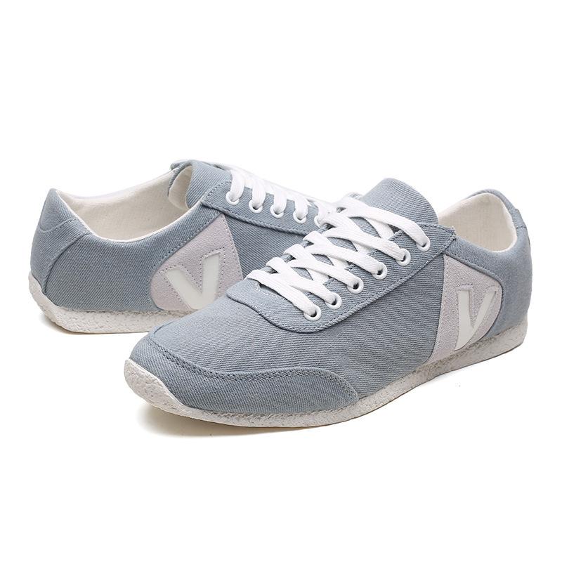 

2025 летние парусиновые туфли мужские корейские версии модные студенческие японские легкие маленькие белые туфли универсальные повседневные туфли мужские спортивные туфли 38 светло-синий